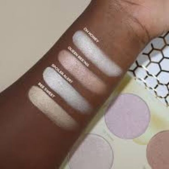 Milk & Honey Highlighter Palette by Beauty Bakerie - Picture 5 of 16